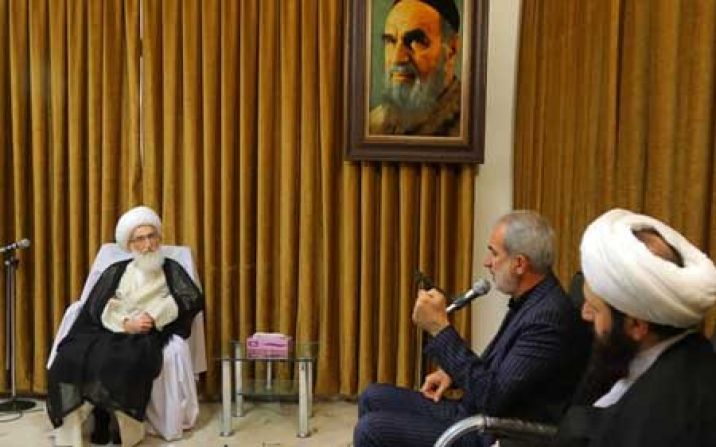 هرگز جامعهای که گرفتار فقر، جهل و بی عدالتی باشد پیشرفت نمیکند هرگز جامعهای که گرفتار فقر، جهل و بی عدالتی باشد پیشرفت نمیکند